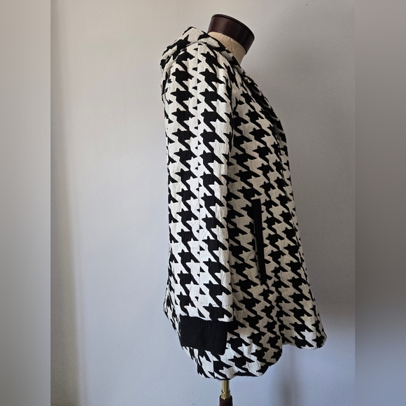 Zara Trafaluc Black and White Houndstooth Women's Coat. Size Small - Picture 7 of 15